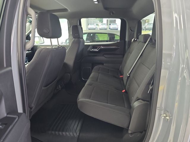 Pre-Owned 2024 Chevrolet Silverado 1500 RST - photo - 9