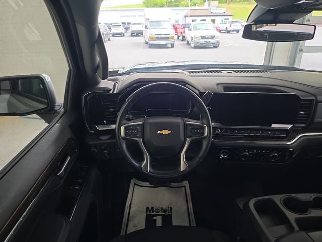 Pre-Owned 2023 Chevrolet Silverado 1500 LT - photo - 11