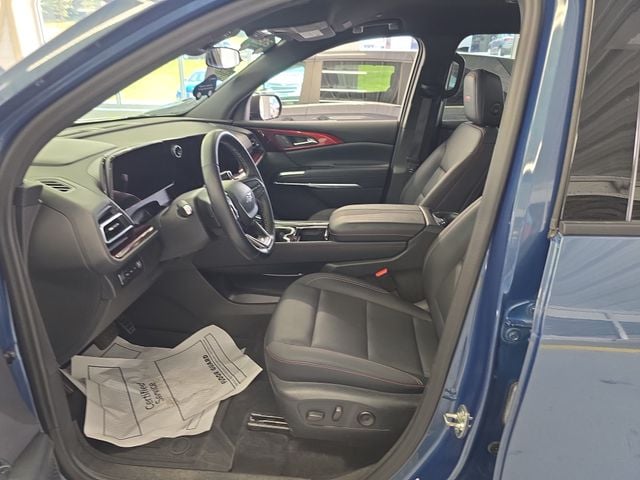 Pre-Owned 2025 Chevrolet Traverse Z71 - photo - 12