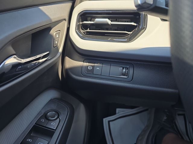 New 2027 Chevrolet Bolt EV LT - photo - 18