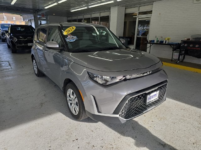 Pre-Owned 2024 Kia Soul LX - photo - 6