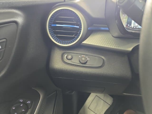 Pre-Owned 2025 Chevrolet Trax LS - photo - 19
