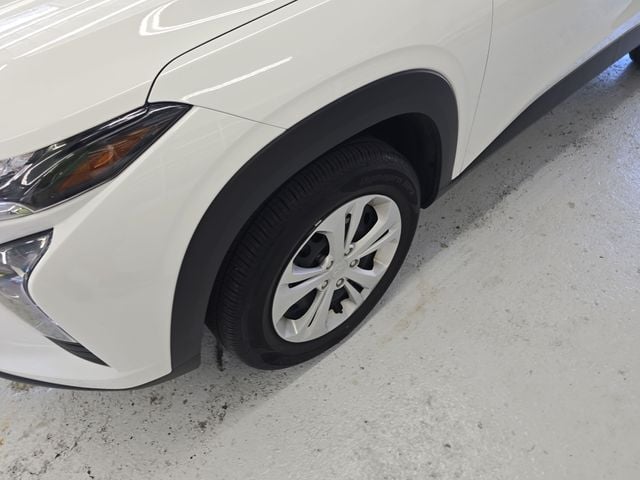 Pre-Owned 2025 Chevrolet Trax LS - photo - 8