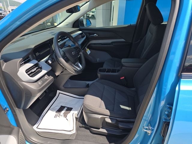 New 2027 Chevrolet Bolt EV LT - photo - 12