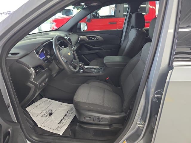Pre-Owned 2023 Chevrolet Traverse LT - photo - 12