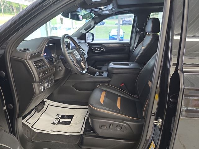 Pre-Owned 2023 GMC Yukon AT4 - photo - 12