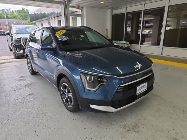 Pre-Owned 2025 Kia Niro EX - photo - 6
