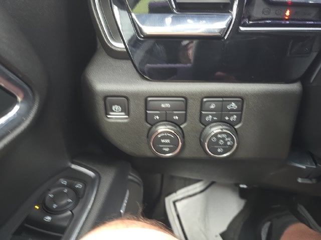 Pre-Owned 2024 Chevrolet Silverado 1500 RST - photo - 19