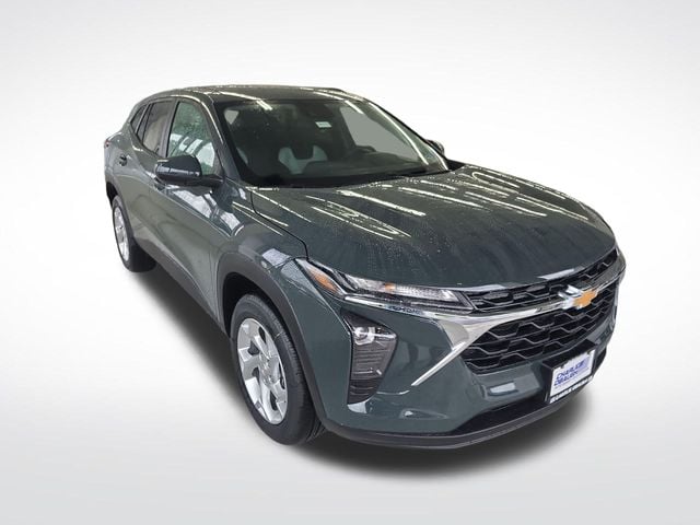 New 2026 Chevrolet Trax LS - photo - 6