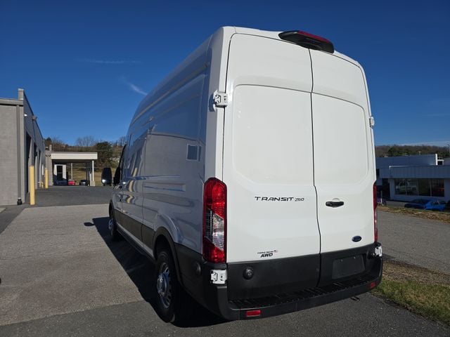 Pre-Owned 2024 Ford Transit-250 Base - photo - 2