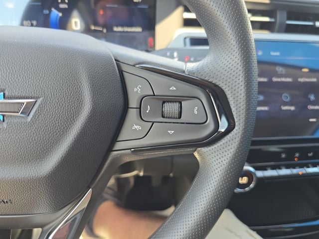 New 2027 Chevrolet Bolt EV LT - photo - 16