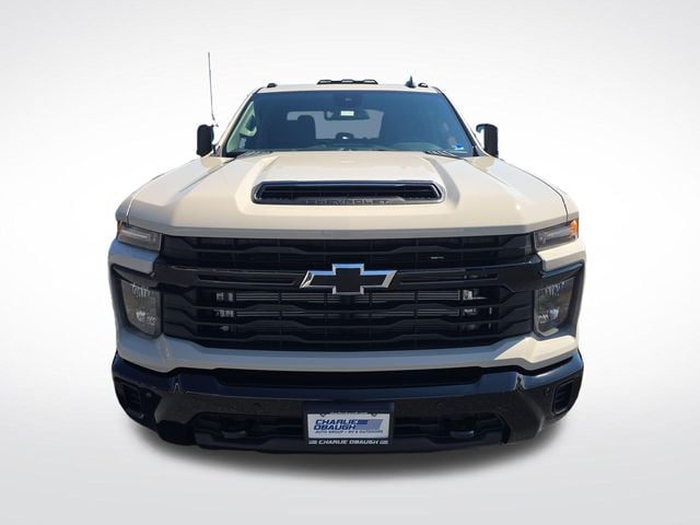 New 2026 Chevrolet Silverado 2500HD Custom - photo - 8