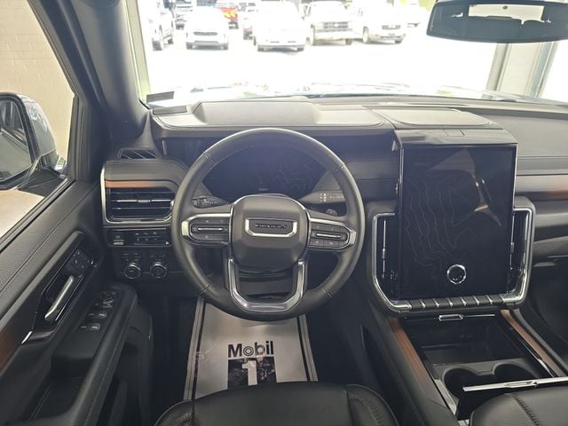 Pre-Owned 2025 GMC Yukon Denali - photo - 11