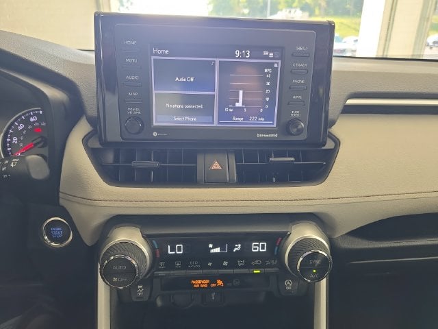 Pre-Owned 2022 Toyota RAV4 XLE - photo - 15