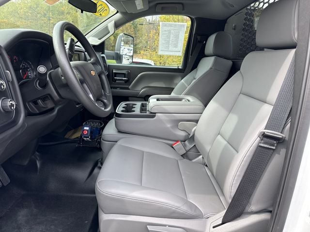 New 2024 Chevrolet Silverado 6500HD - photo - 8