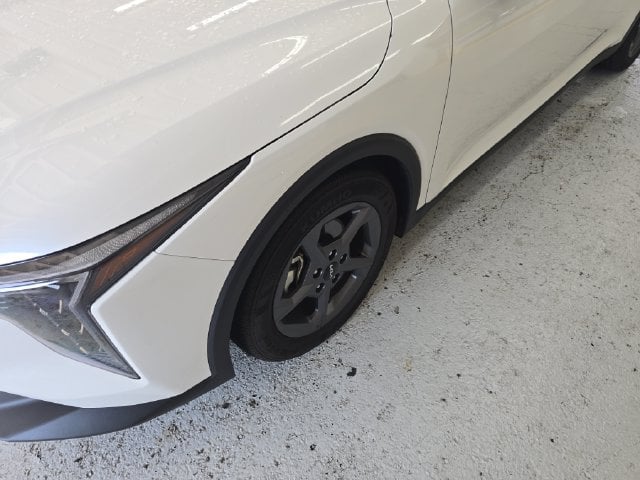 Pre-Owned 2025 Kia K4 LXS - photo - 8