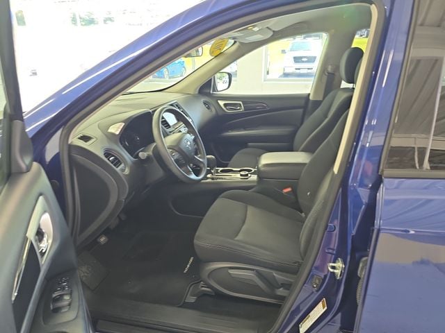 Pre-Owned 2019 Nissan Pathfinder S - photo - 12