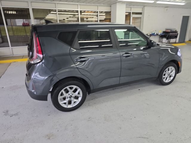 Pre-Owned 2025 Kia Soul LX - photo - 5
