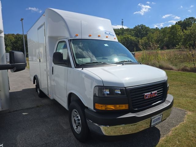 New 2025 GMC Savana 3500 Work Van - photo - 5