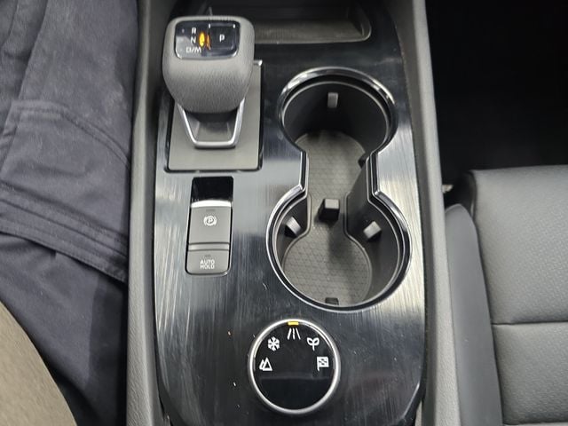 Pre-Owned 2024 Nissan Rogue SV - photo - 20