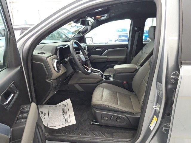 Pre-Owned 2023 Chevrolet Colorado ZR2 - photo - 12