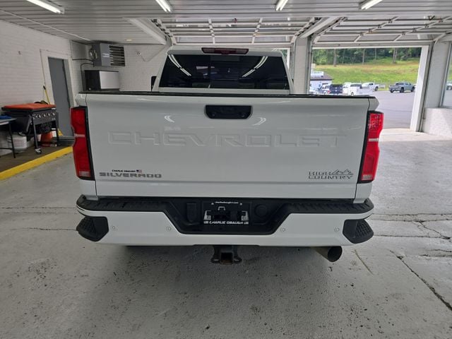 Pre-Owned 2025 Chevrolet Silverado 2500HD High Country - photo - 3