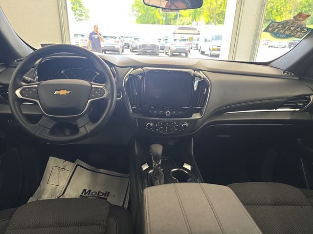 Pre-Owned 2023 Chevrolet Traverse LT - photo - 10