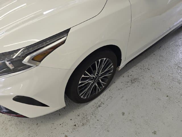 Pre-Owned 2024 Kia Forte GT-Line - photo - 8