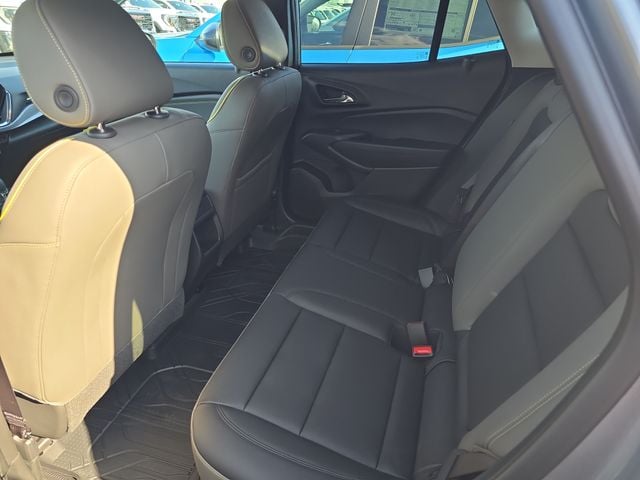 New 2026 Chevrolet Trax ACTIV - photo - 10