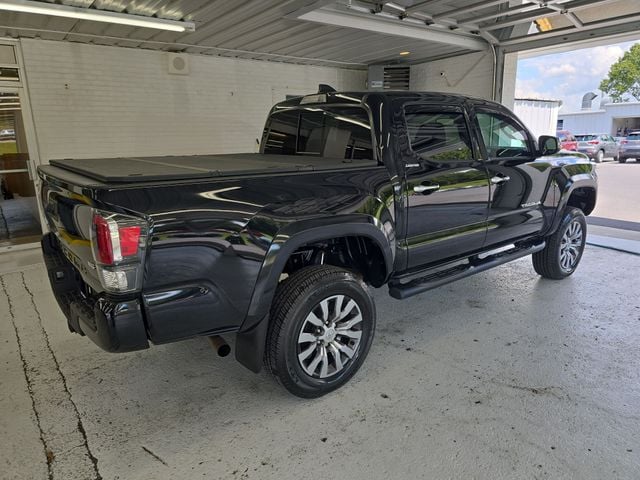 Pre-Owned 2023 Toyota Tacoma Limited - photo - 5