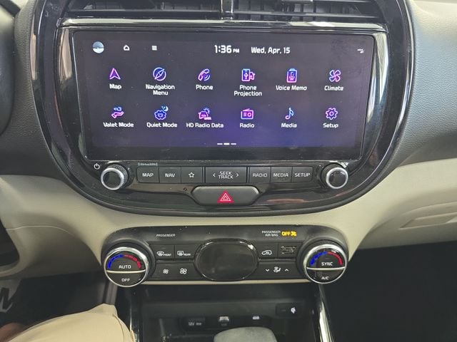 Pre-Owned 2024 Kia Soul EX - photo - 15