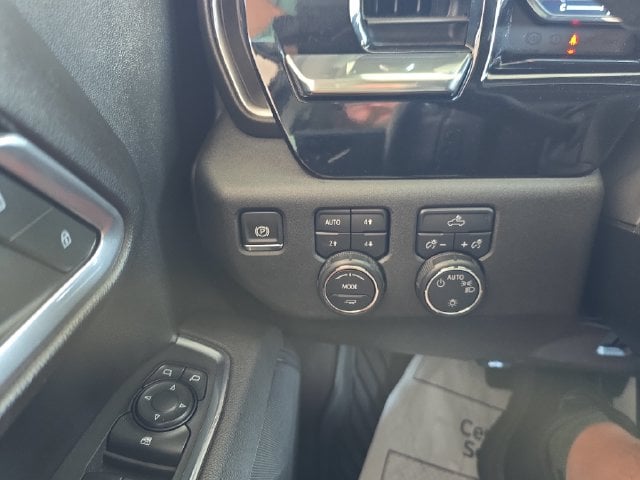 Pre-Owned 2025 Chevrolet Silverado 1500 LT - photo - 19