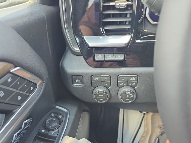 New 2026 Chevrolet Silverado 1500 High Country - photo - 19