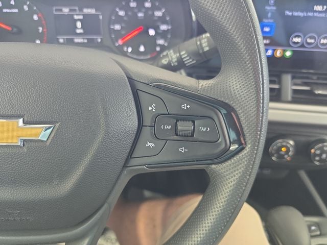 Pre-Owned 2025 Chevrolet Trax LS - photo - 17