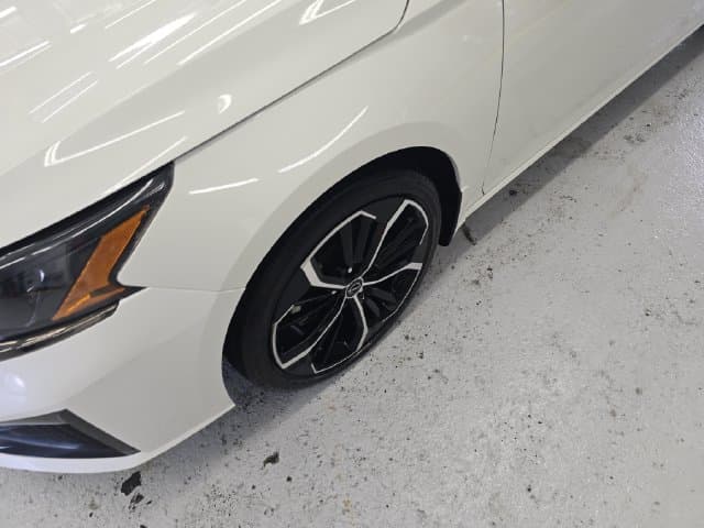Pre-Owned 2023 Nissan Altima 2.5 SR - photo - 8