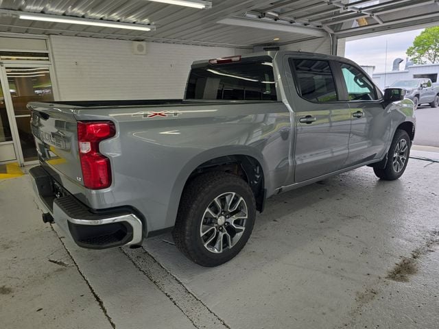 Pre-Owned 2023 Chevrolet Silverado 1500 LT - photo - 5