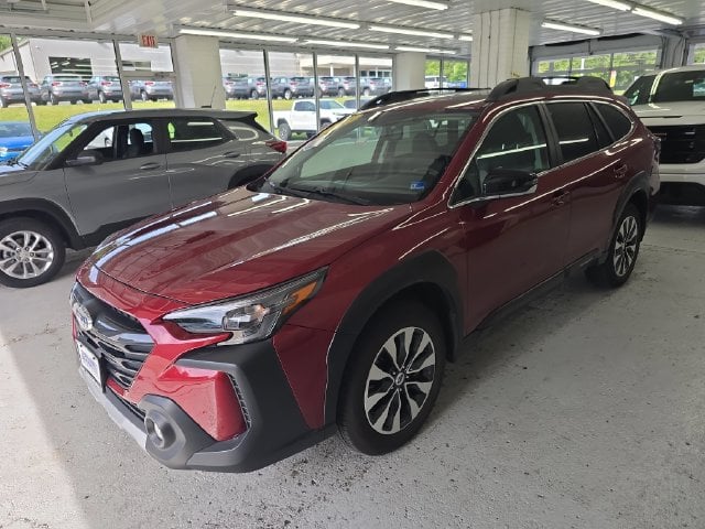 Pre-Owned 2025 Subaru Outback Limited - photo - 1