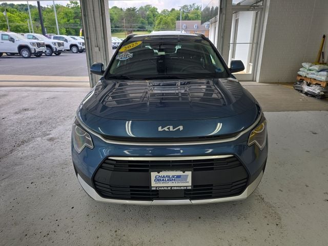 Pre-Owned 2025 Kia Niro EX - photo - 7