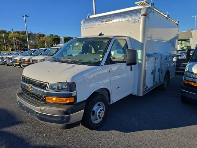 New 2026 Chevrolet Express 3500 Work Van - photo - 1