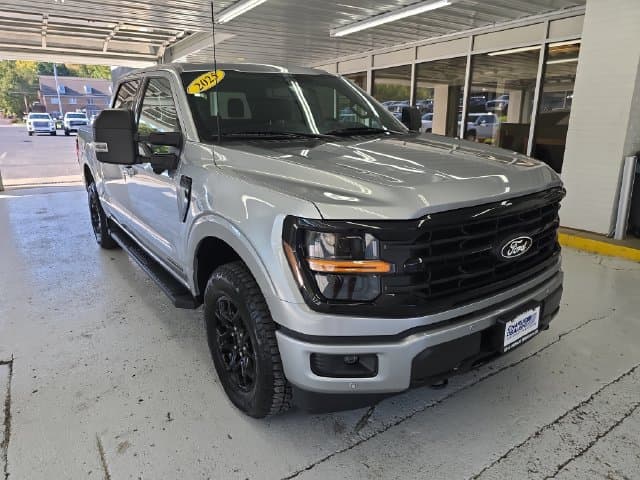 Pre-Owned 2025 Ford F-150 XLT - photo - 6