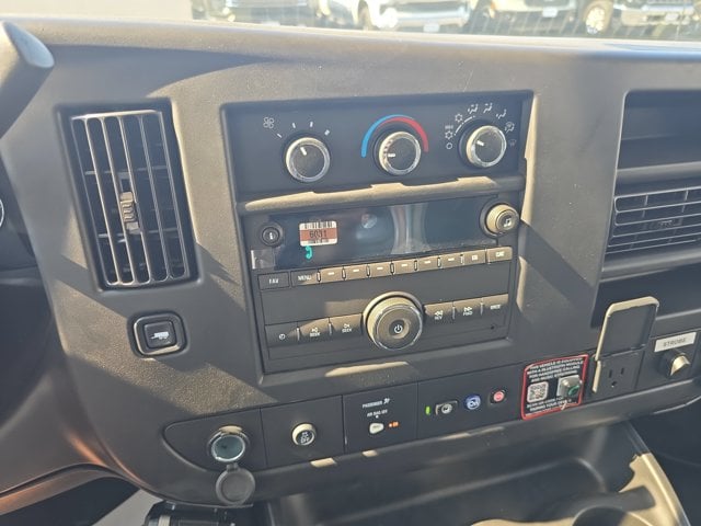 New 2026 Chevrolet Express 3500 Work Van - photo - 10