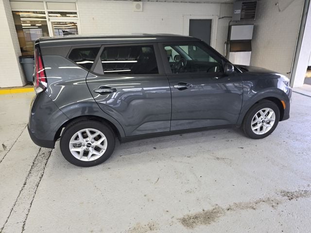Pre-Owned 2025 Kia Soul LX - photo - 5