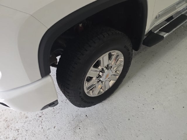 Pre-Owned 2025 Chevrolet Silverado 2500HD High Country - photo - 8