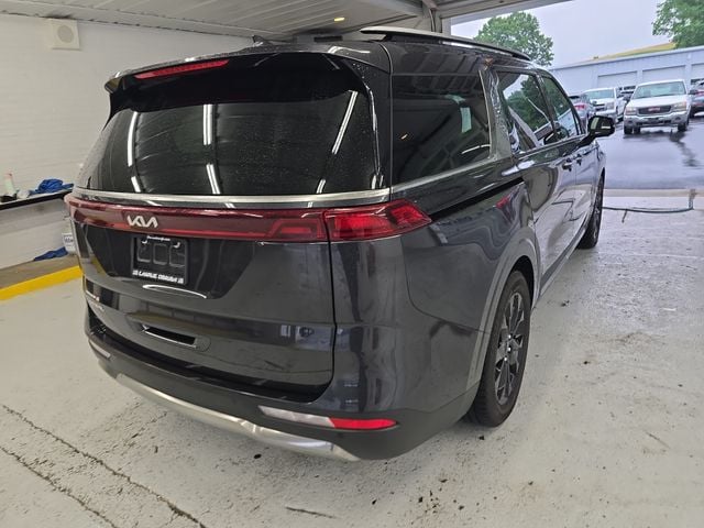Pre-Owned 2023 Kia Carnival SX - photo - 4
