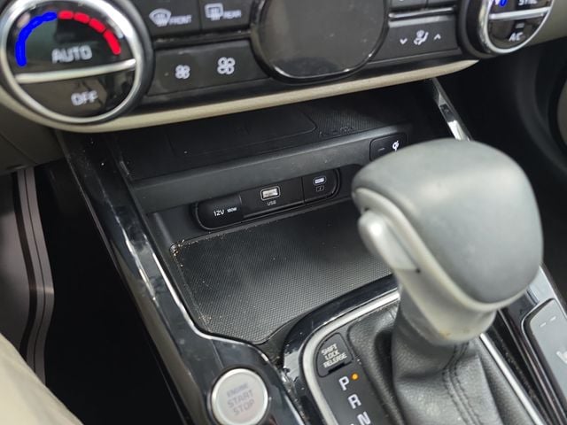 Pre-Owned 2024 Kia Soul EX - photo - 21