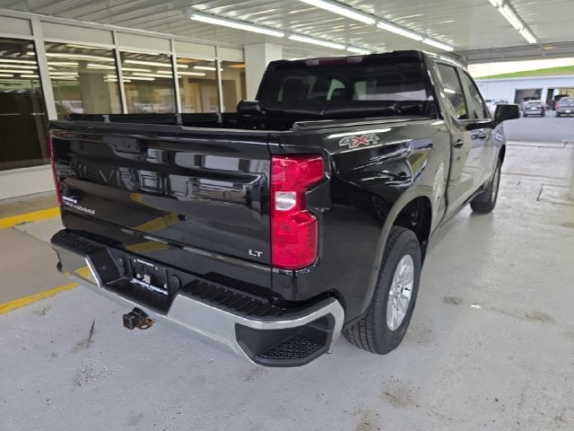 Pre-Owned 2022 Chevrolet Silverado 1500 LT - photo - 4