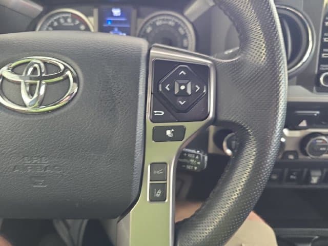 Pre-Owned 2023 Toyota Tacoma Limited - photo - 18