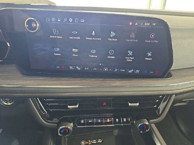 Pre-Owned 2025 Chevrolet Suburban Premier - photo - 12