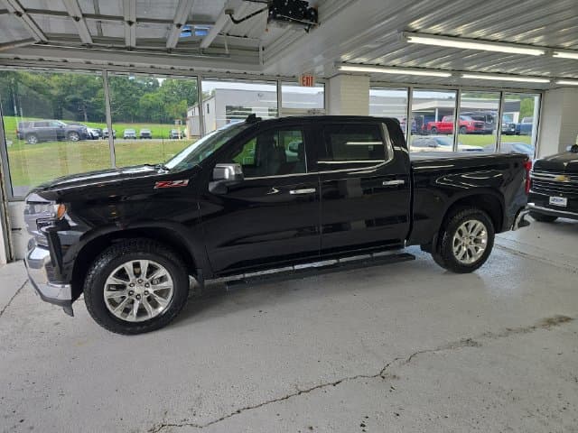 Pre-Owned 2021 Chevrolet Silverado 1500 LTZ - photo - 1
