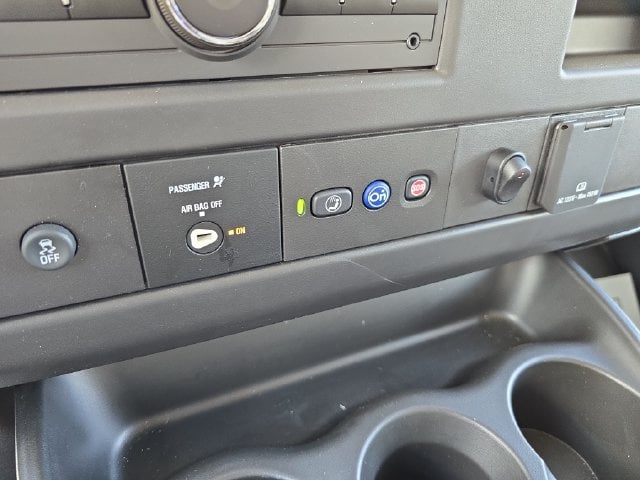 New 2025 Chevrolet Express 3500 Work Van - photo - 17